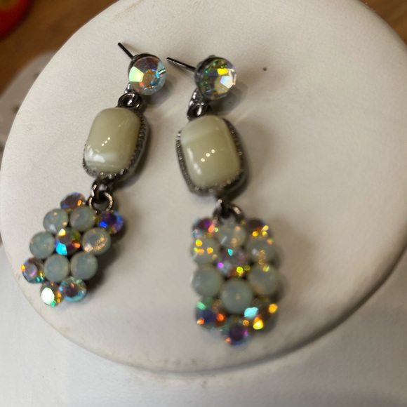 - Sea foam Green w ab Crystal pierced Drop Earring-SALE - Picture 11 of 14